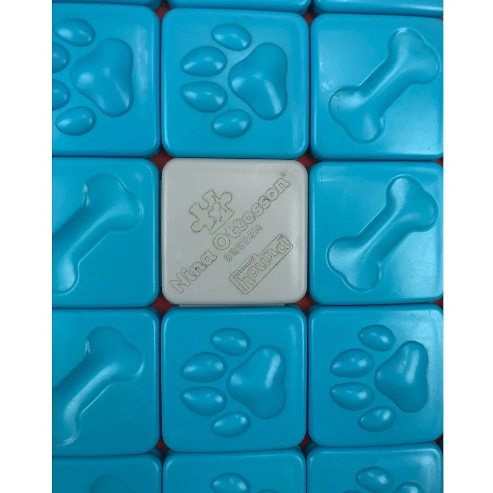 Outward Hound Challenge Slider Level 3‎ Advanced Dog Treat Puzzle Nina Ottosson